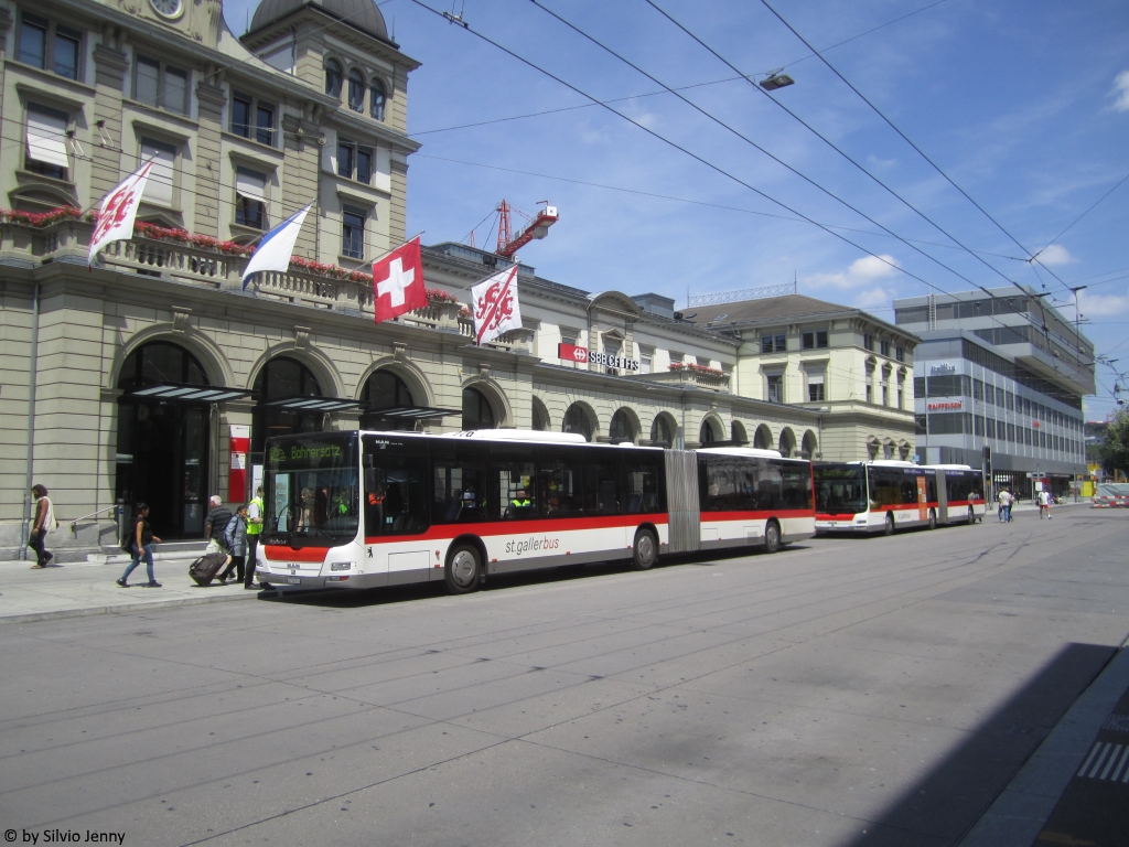 Entgleisung Winterthur Juni 2018: St.Gallerbus Nr. 276 + 284 (MAN A23 Lion's City GL) am 16.6.2018 beim Winterthurer Hauptbahnhof als Bahnersatz.