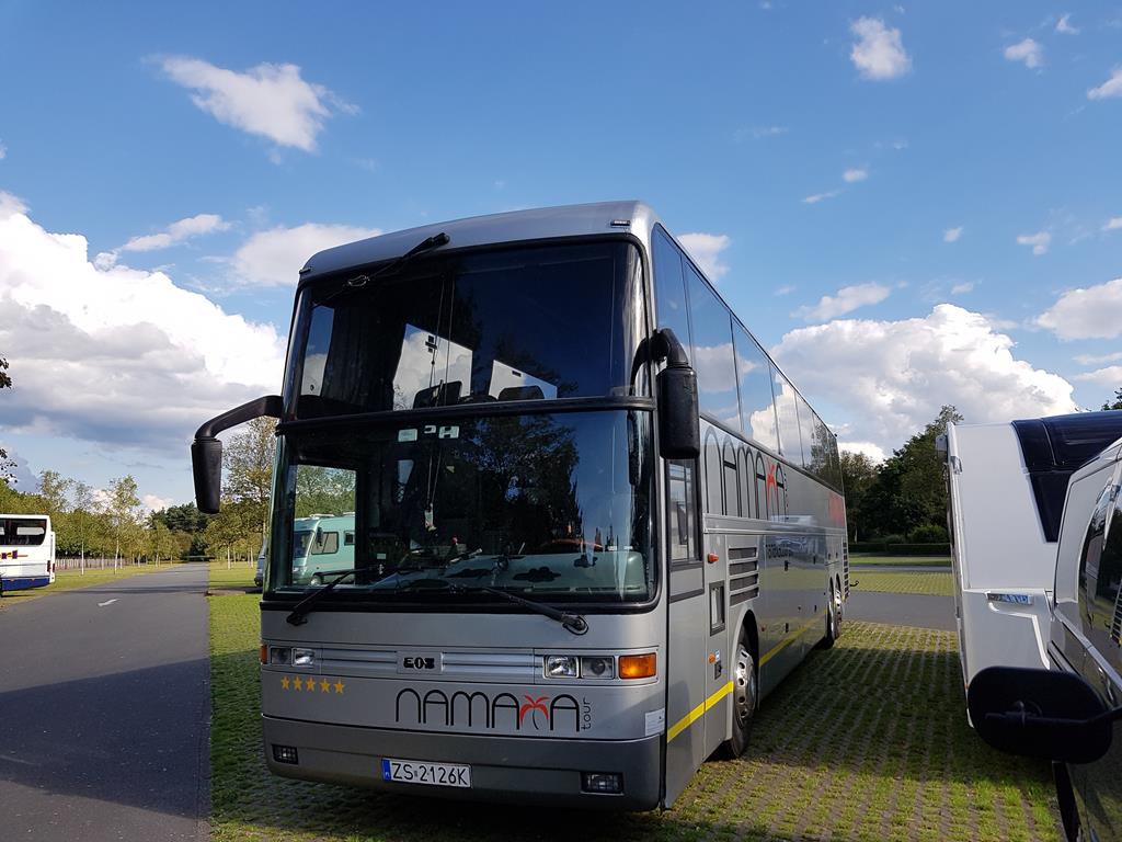 EOS Reisebus aus Polen am 3.9.2017 auf dem Parkplatz am Heide Park in Soltau.