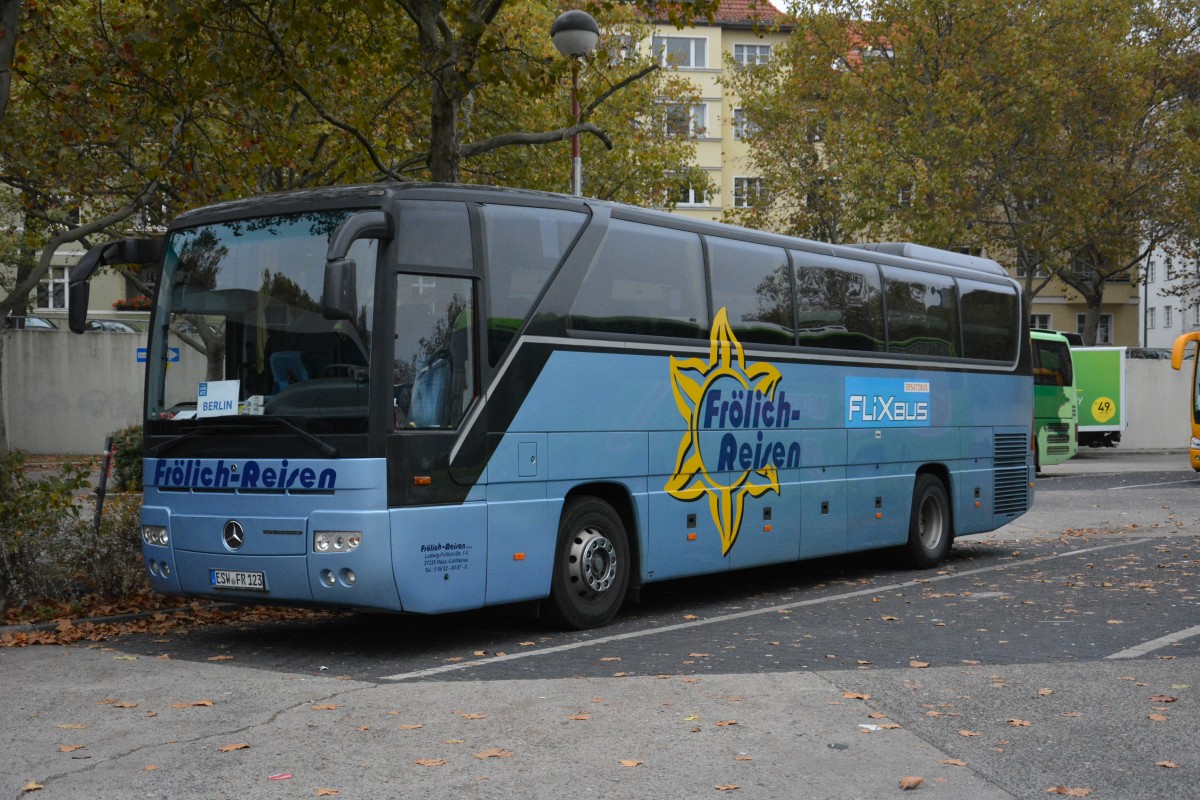 ESW-FR 123 ist am 25.10.2014 unterwegs für FlixBus. Aufgenommen wurde ein Mercedes Benz O350 Tourismo, Berlin ZOB.
