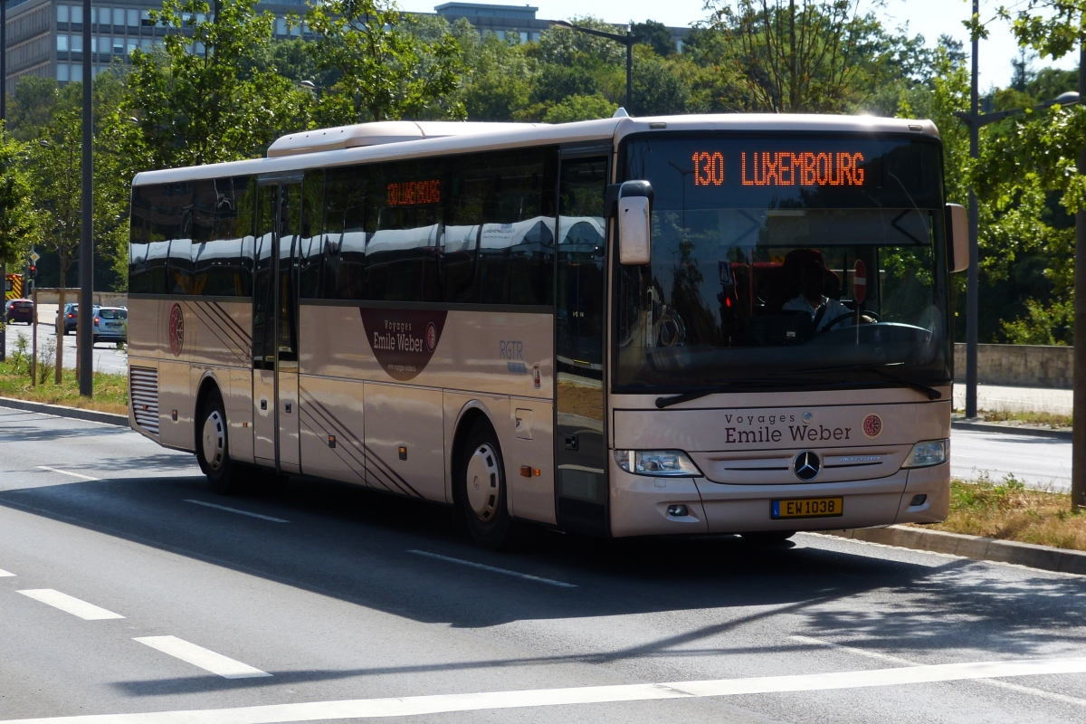 EW 1038, Mercedes benz Integro von Emile Weber, in den Straßen der Stadt Luxemburg unterwegs. 27.07.2018