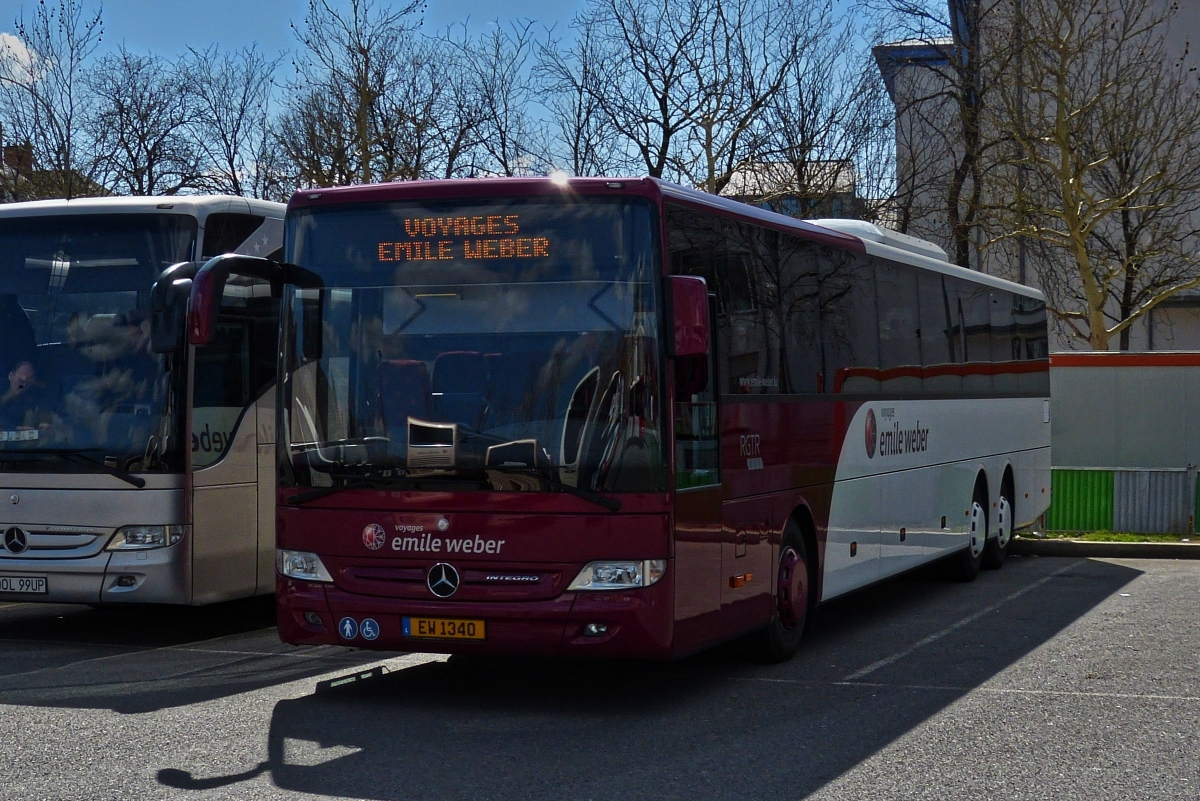 EW 1340, Mercedes Benz Integro von Voyages Emile Weber, auf dem Busparkplatz in der Stadt Luxemburg.  29.03.2019