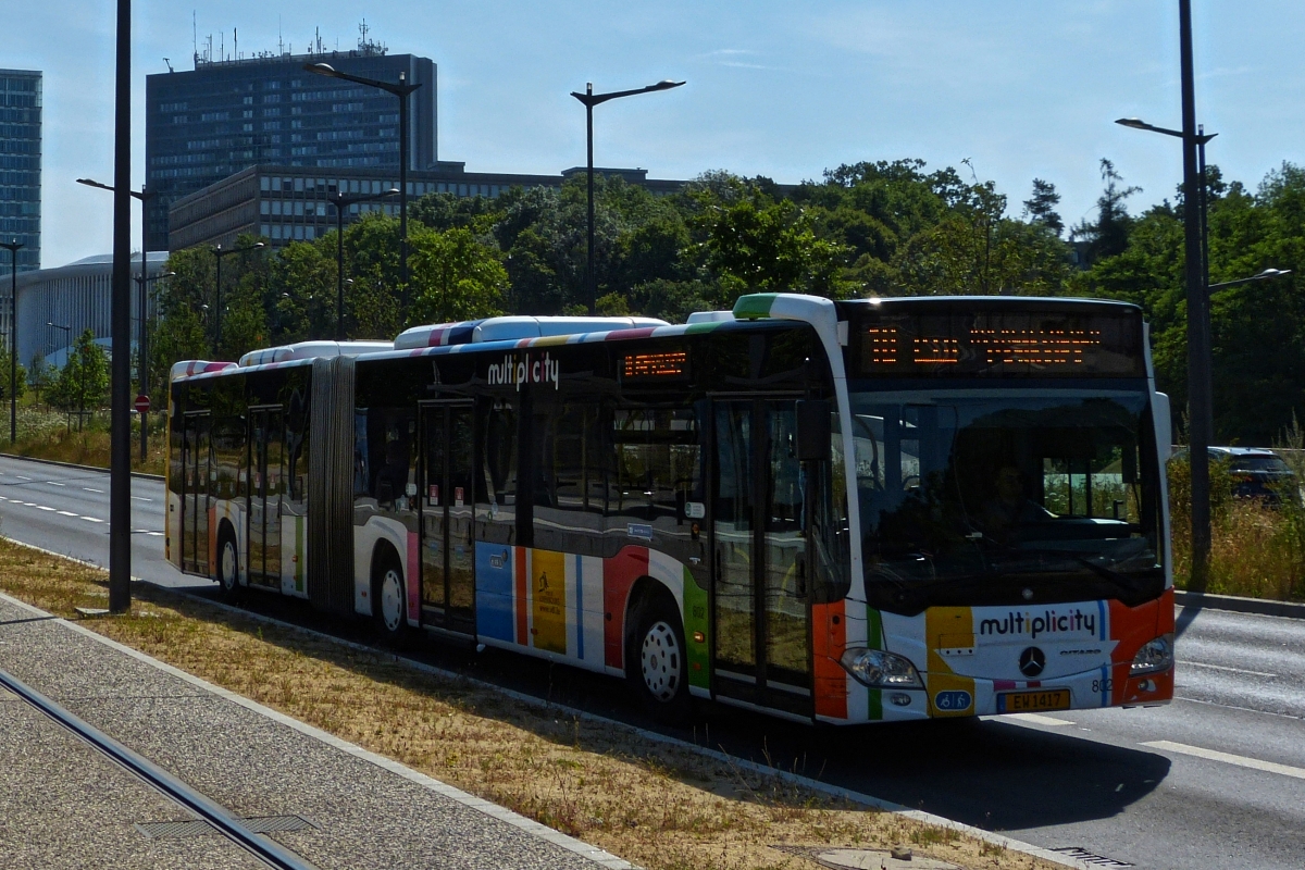 EW 1417, Mercedes Benz Citaro des VDL, fährt an der Tramhaltestelle „Rod Breeck-Paffendal“ in der Stadt Luxemburg an mir vorbei. 10.07.2019