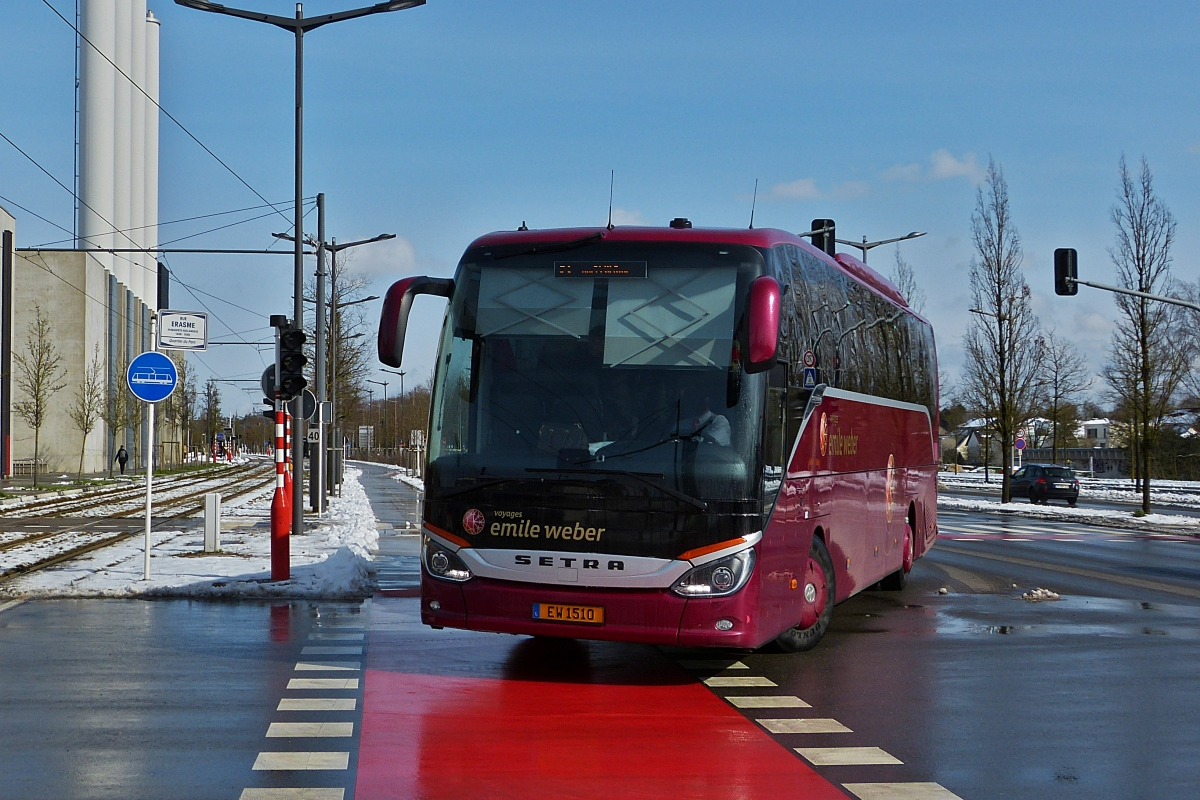 EW 1510, Setra S 516 HD, von Emile Weber, gesehen an der Tram Trasse in der Stadt Luxemburg. 28.02.2020  