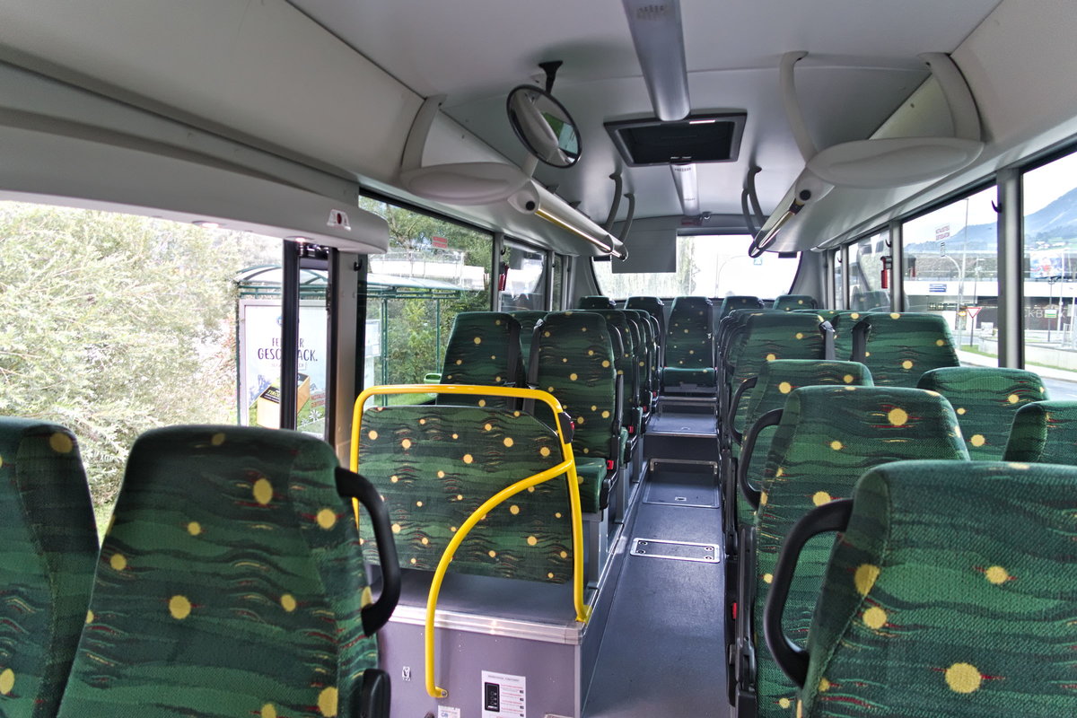 Fahrgastraum Iveco-Irisbus Crossway von Ledermair. Aufgenommen 28.8.2019.