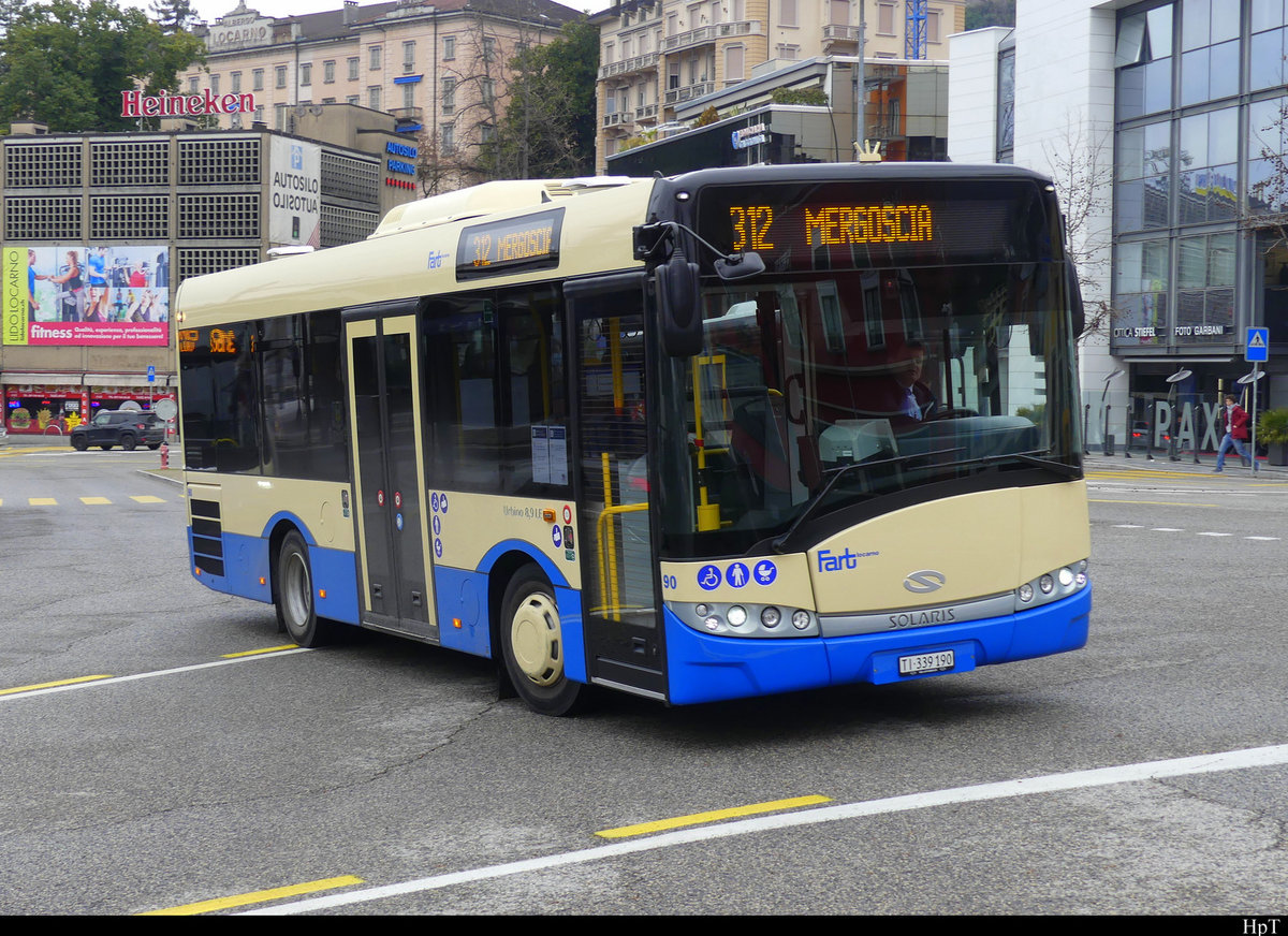 FART - Solaris  Nr.90  TI 339190 in Locarno vor dem Bahnhof bei den Bushaltestellen am 12.02.2021