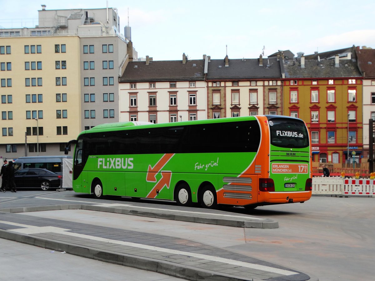 Flixbus MAN Lions Coach am 12.11.16 in Frankfurt am Main am neuen Busbahnhof an der Südseite des Hauptbahnhof 
