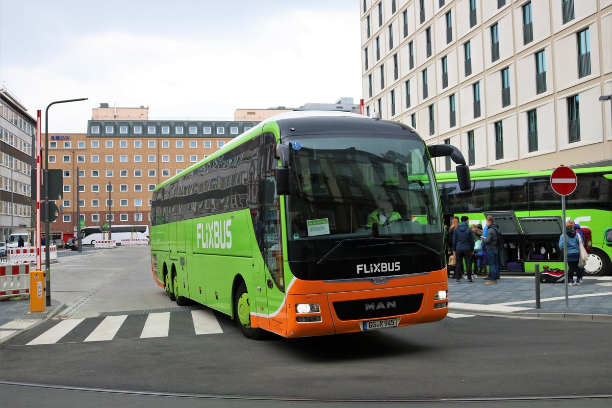 FlixBus MAN Lions Coach am 13.04.19 am neuen Busbahnhof in Frankfurt am Main am Hauptbahnhof Südseite 