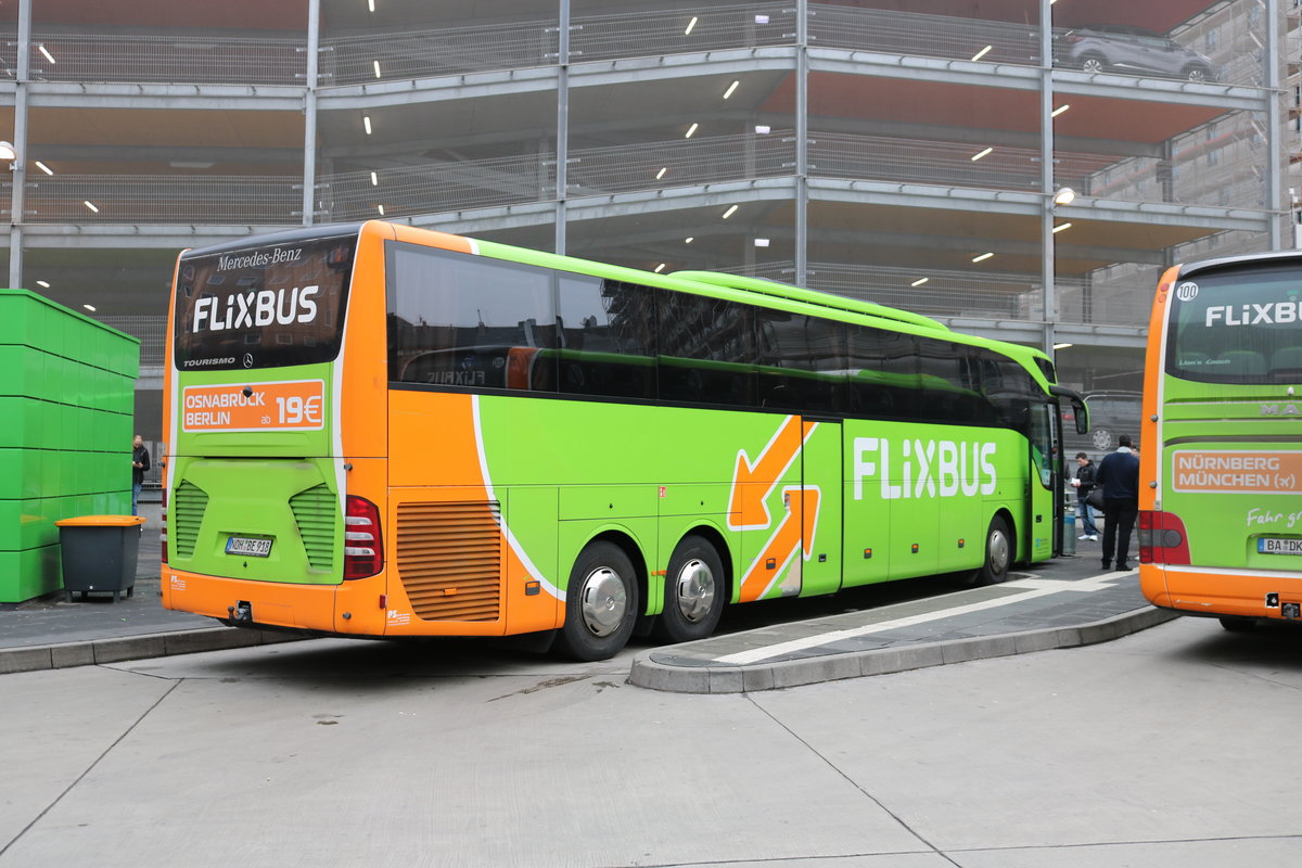 Flixbus Mercedes Benz Tourismo am 27.01.18 in Frankfurt am Main Busbahnhof (Südseite Hbf)