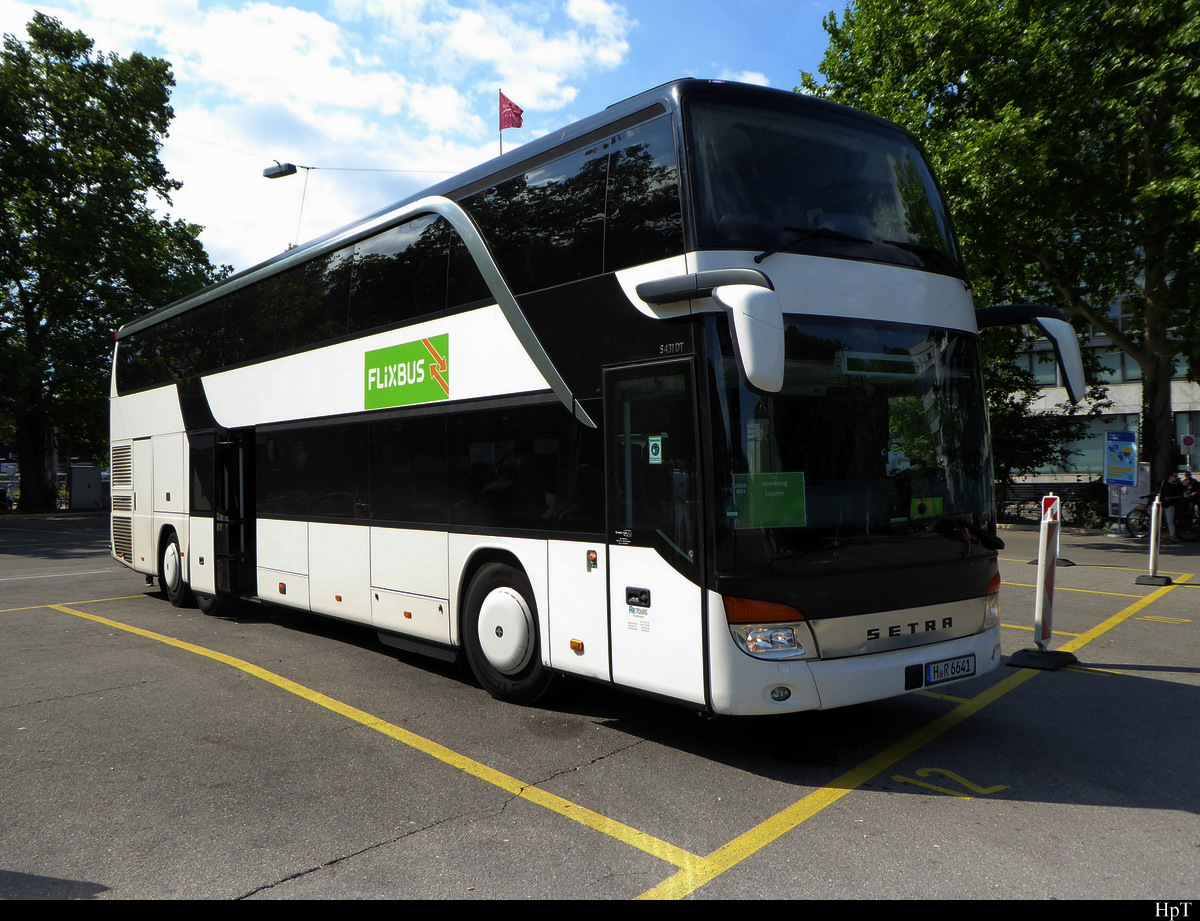 Flixbus - Unterwegs für Flixbus ein Setra S 431 DT in Zürich am 26.07.2020