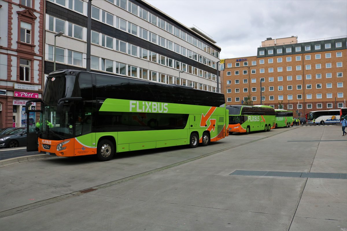 FlixBus VDL Doppeldecker Futura am 05.10.19 in Frankfurt am Main 