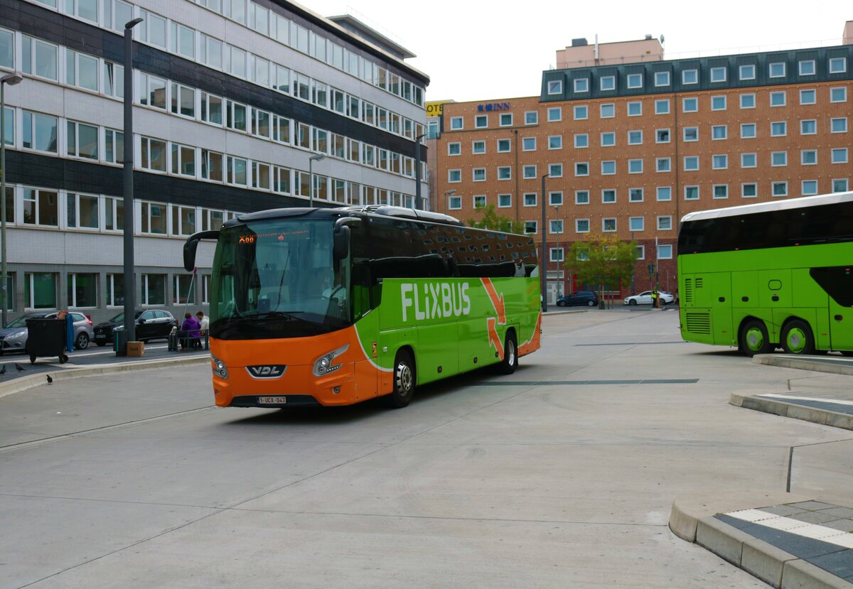 Flixbus VDL Futura am 24.09.22 in Frankfurt am Main