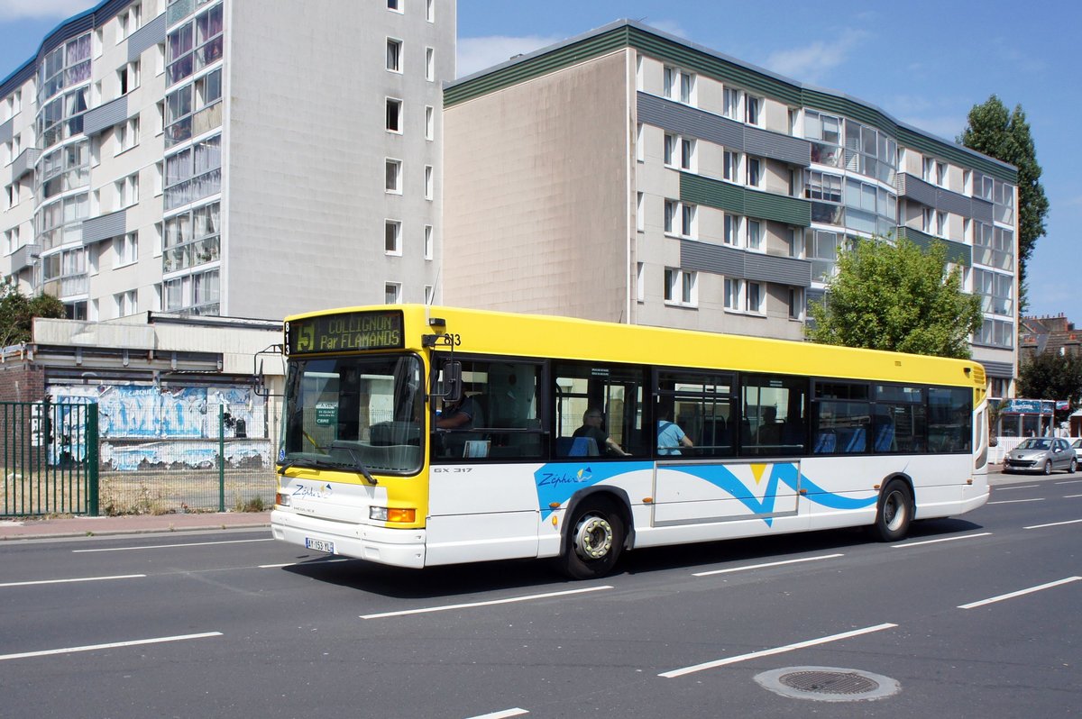 Frankreich / Région Normandie / Bus Cherbourg-en-Cotentin: Heuliez GX 317 (Wagen 813) von Zéphir Bus (Keolis Cherbourg), aufgenommen im Juli 2018 im Stadtgebiet von Cherbourg-en-Cotentin.