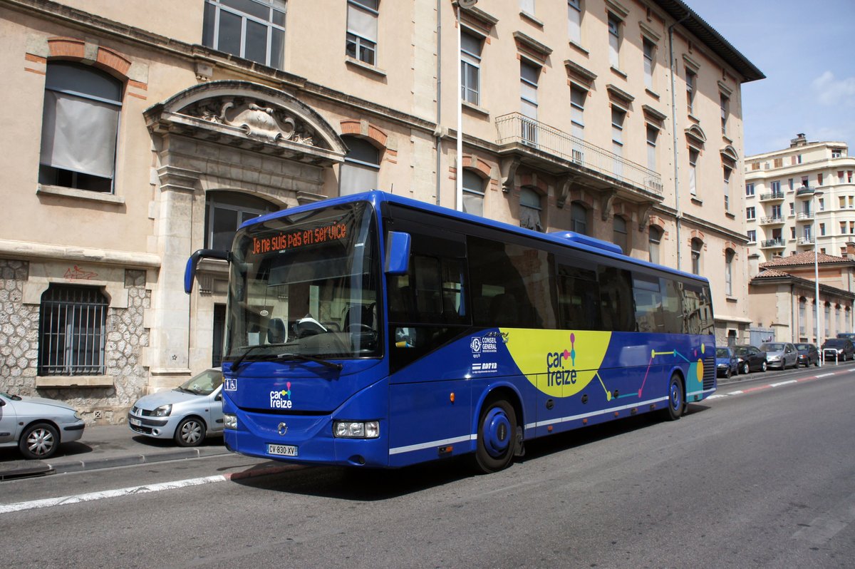 Frankreich / Région Provence-Alpes-Côte d'Azur / Bus Marseille: Irisbus Arway von Cartreize (Conseil Départemental des Bouches-du-Rhône), aufgenommen im April 2017 am Bahnhof Marseille Saint-Charles in Marseille.