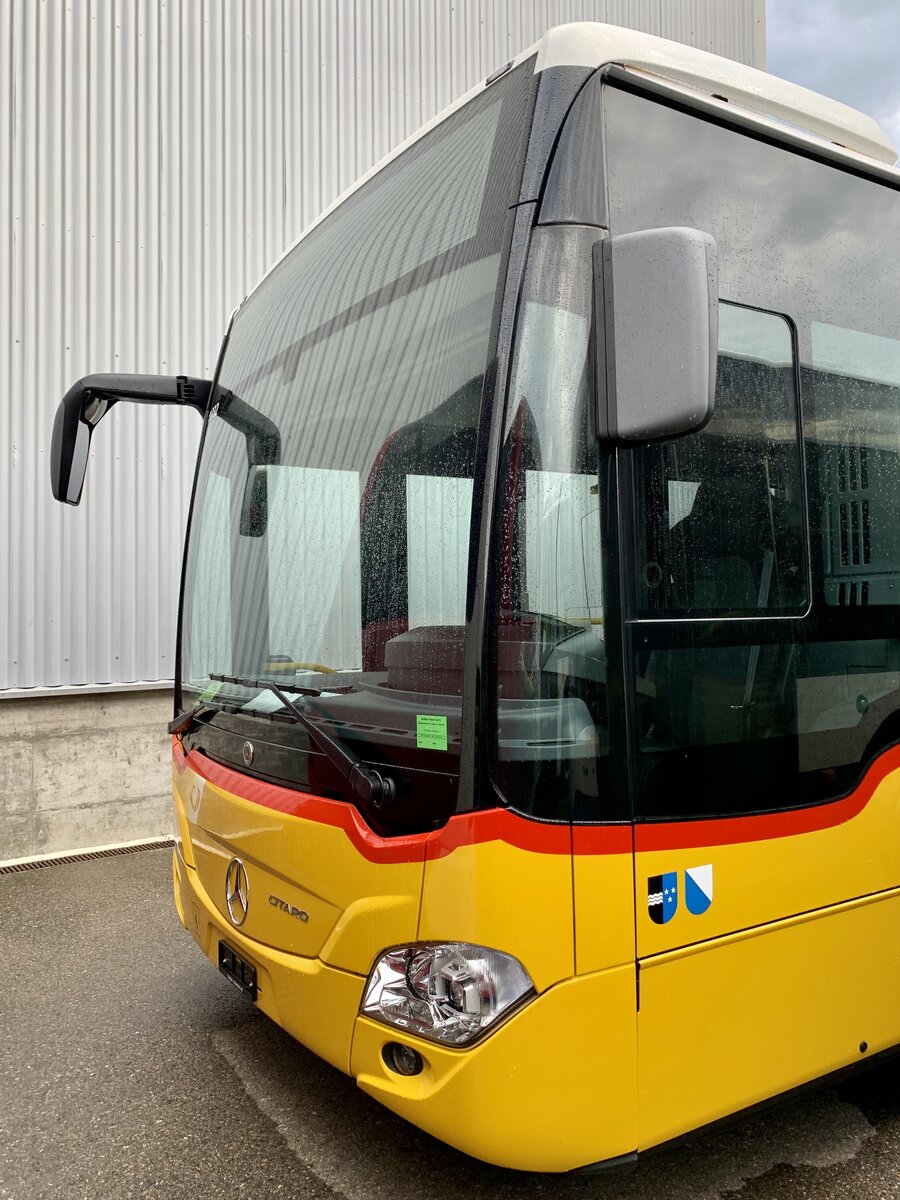 Frontansicht des neuen MB C2 G '11732' für den PU Steffen Bus, Remetschwil am 13.11.21 bei Evobus in Winterthur.
