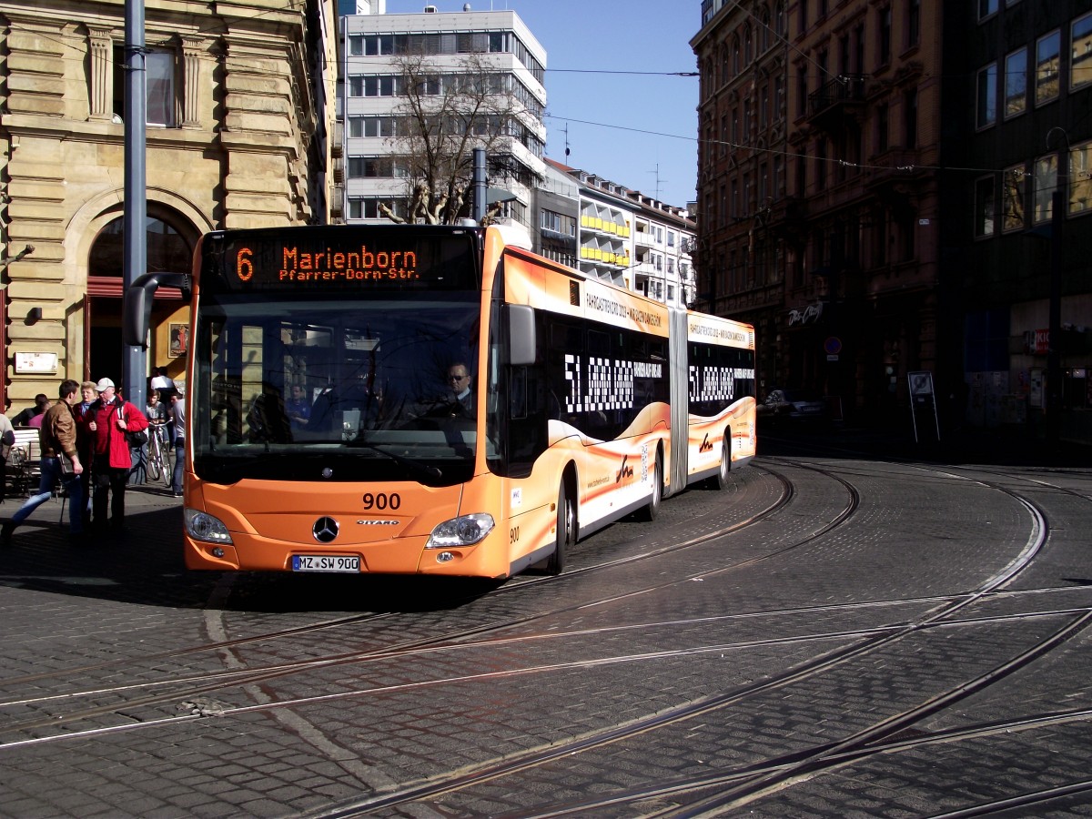 Für 51.000.000 Fahrgäste im Jahr 2013 wirbt dieser MVG Mercedes Benz Citaro C2 G am 20.03.14 in Mainz 