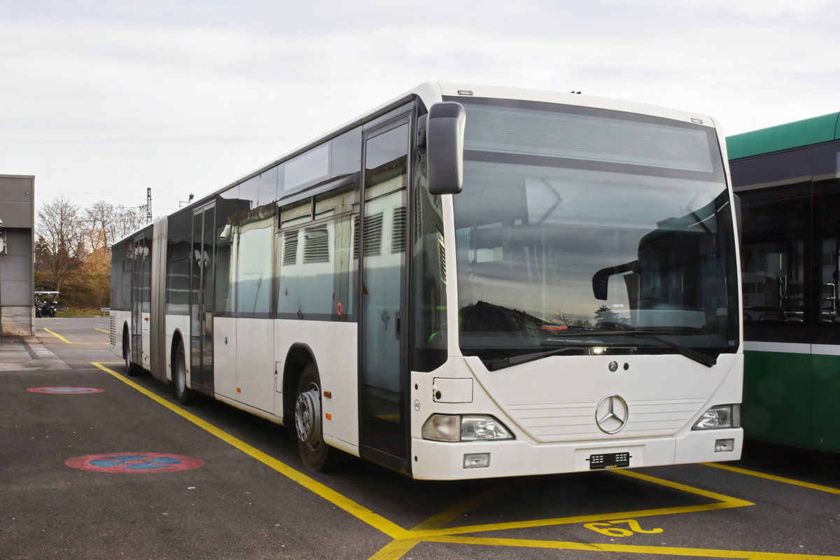 Für Tramersatz Dienste mieten die Basler Verkehrsbetriebe mehrere ältere Citaros. Hier steht ein Citaro mit der Ehemaligen Betriebsnummer 202 (ex Regionalbus Lenzburg) auf dem Hof der Garage Rankstrasse. Die Aufnahme stammt vom 06.03.2019.