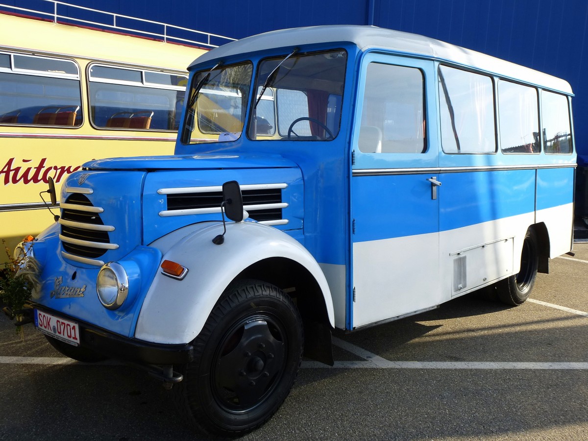 Garant, Oldtimerbus aus den VEB Robur-Werken in Zittau, Bauzeit 1953-61, Europatreffen historischer Busse in Sinsheim, April 2014