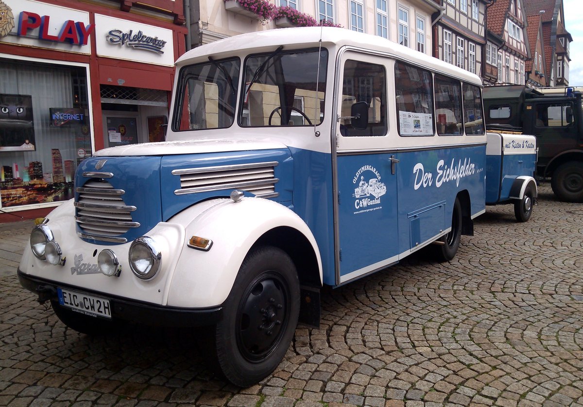 Garantbus 30K  Der Eichsfelder  hier zu bestaunen auf dem Oldtimertreffen in Celle. Aufgenommen am 30.08.2015