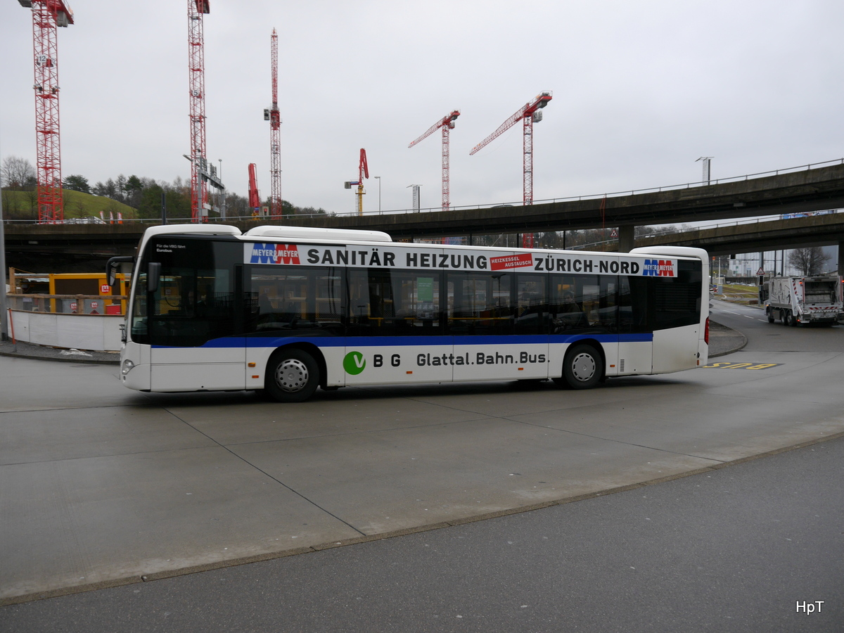 Glattal.Bahn.Bus - Mercedes Citaro Nr.87 ZH 661187 bei der zufahrt zum Flughafen Kloten am 23.12.2017