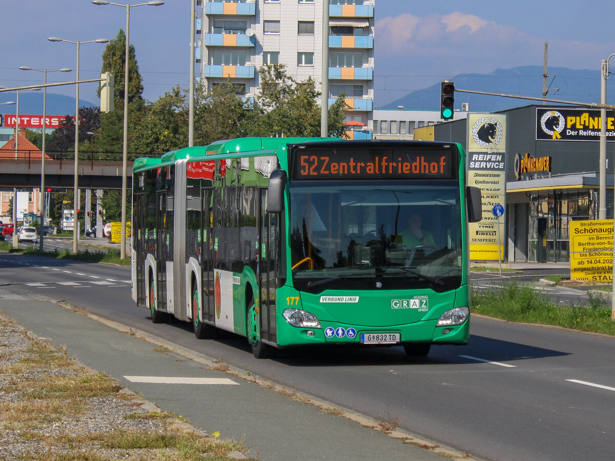 Graz. Am 1. Tag der verlängerten Linie 52 (zuvor Einstellung der Linie 50) konnte ich am 12.9.2020 Wagen 177 auf der besagten Linie bei Graz-Karlau ablichten.