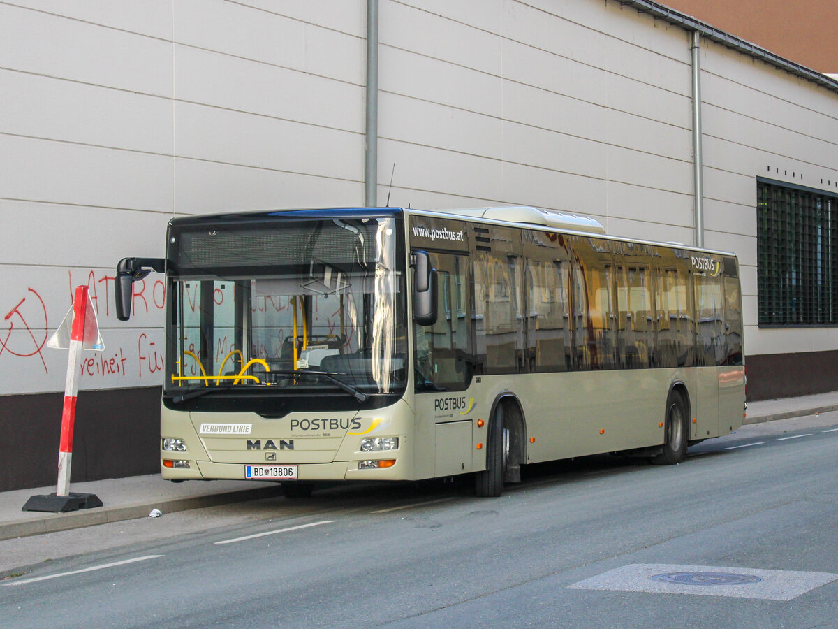 Graz. Am 18.9.2020 steht BD 13806 abgestellt in der Laudongasse in Graz.