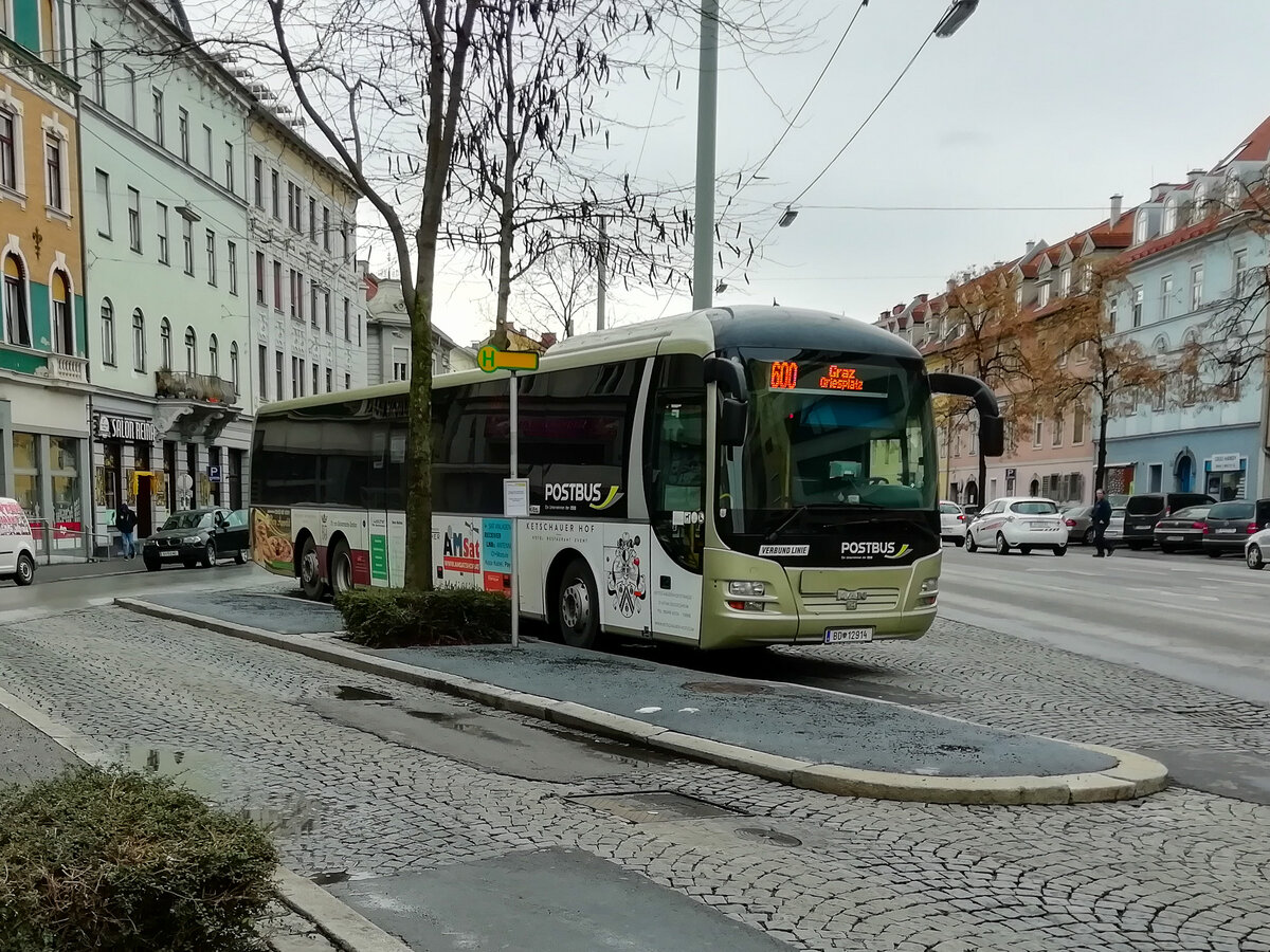 Graz. Beim wühlen im Archiv konnte ich dieses Bild eines MAN Lion's Regio am Griesplatz finden. Am 18.01.2019 steht BD 12914 abfahrbereit als Linie 600.