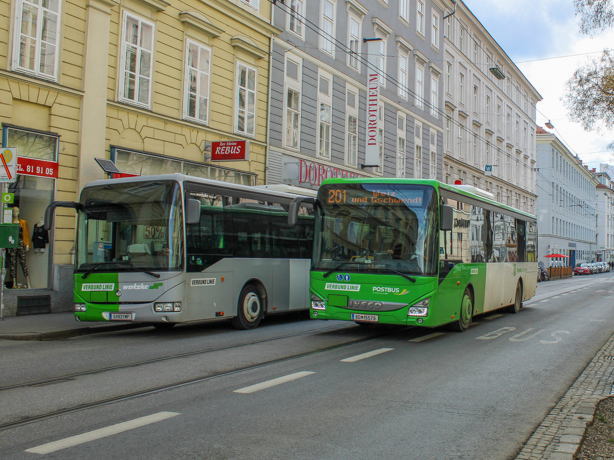 Graz. Einen Irisbus Crossway von Watzke und einen Iveco Crossway von Postbus konnte ich am 13.03.2021 in der Radetzkystraße ablichten.