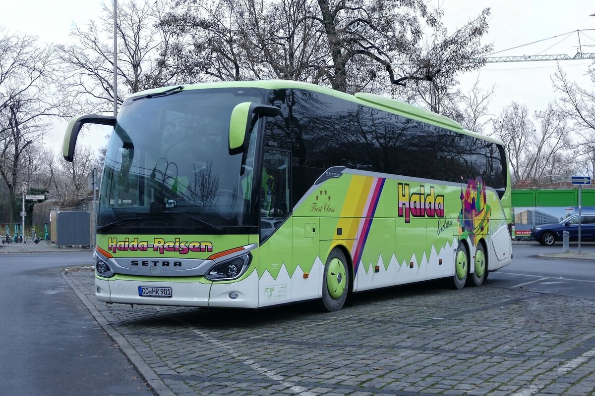 Haida-Reisen - Setra S 5 516 HD, Berlin im Dezember 2021.
