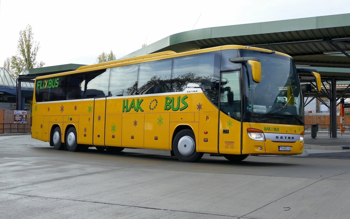 HAK BUS/Flixbus_ Setra S 417 GT-HD, '8834AG', Berlin im November 2020.