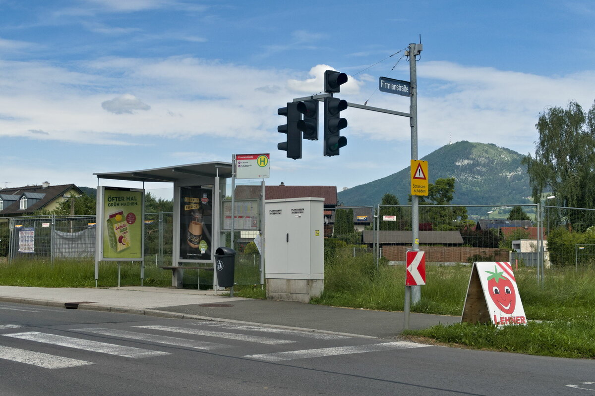 Haltestelle Salzburg, Firmianstraße. Aufgenommen 1.6.2022.