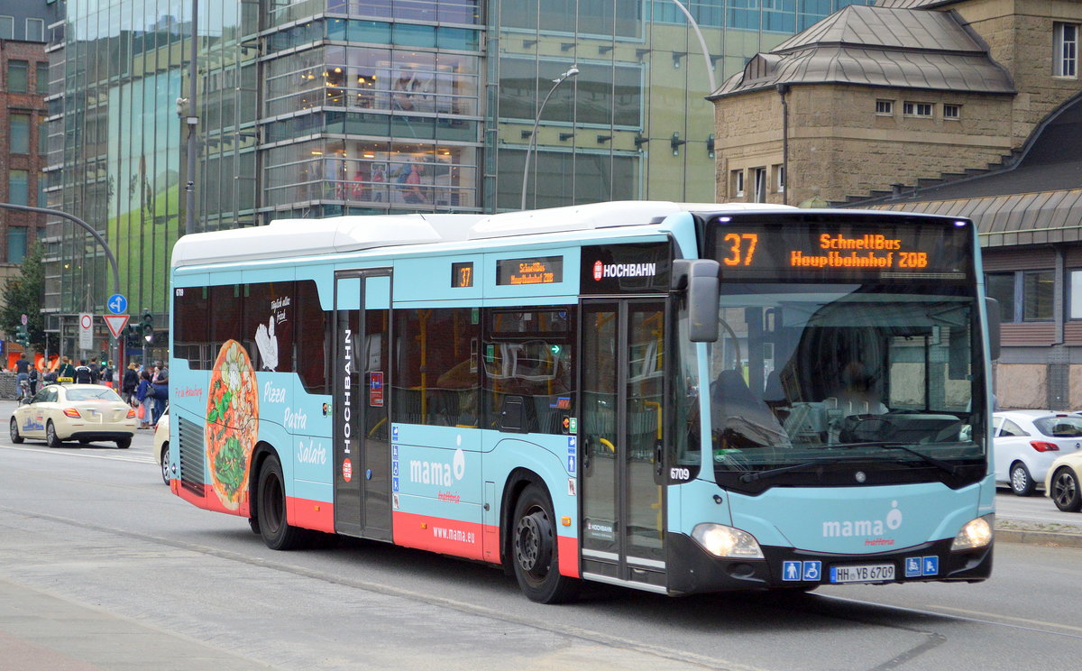 Hamburger Hochbahn AG (HHA) mit MB Citaro  C2  LE (Bj.2017) Wagen 6709 Hamburg Hbf. am 06.08.19