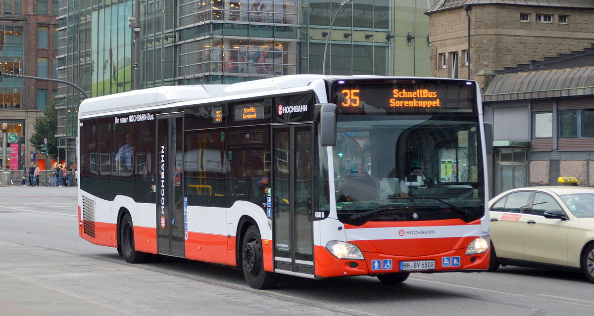Hamburger Hochbahn AG (HHA) mit MB O 530 LE „C2“ Wagen 6808 (Bj. 2018) Linie 35 am 06.08.19 Hamburg Hbf.