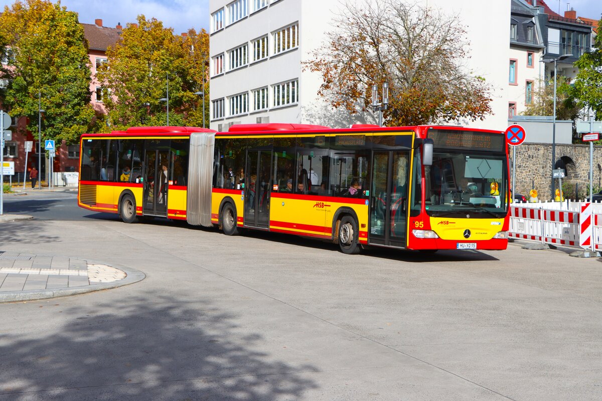 Hanauer Stra�enbahn Mercedes Benz Citaro 1 Facelift G Wagen 95 am 24.10.26 in Hanau Freiheitsplatz 