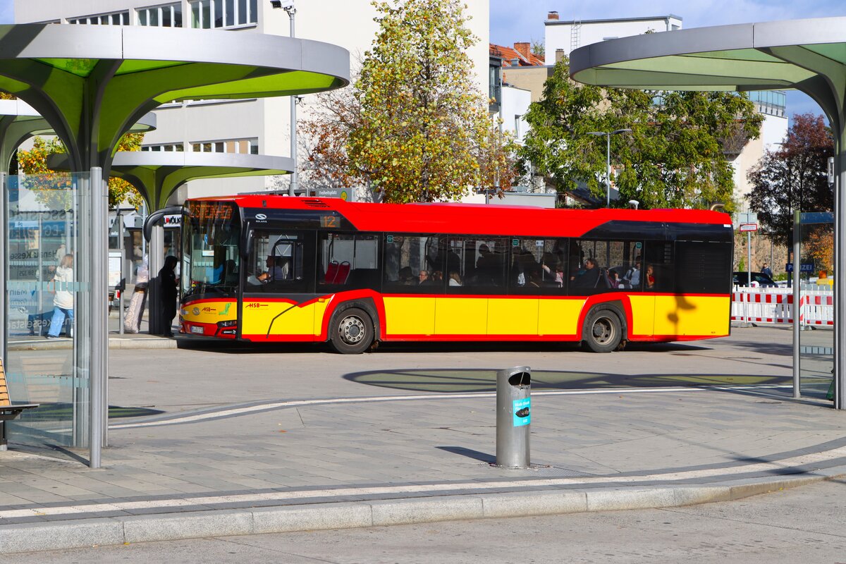 Hanauer Stra�enbahn Solaris Urbino 12 am 24.10.26 in Hanau Freiheitsplatz 