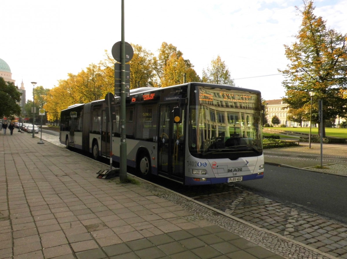Havelbus Wg 3402 (MAN Lions City GÜ) auf dem Straßenbahnersatzverkehr (Platz d. Einheit-E.-Claudius-Str.) am Platz der Einheit, 21.10.14