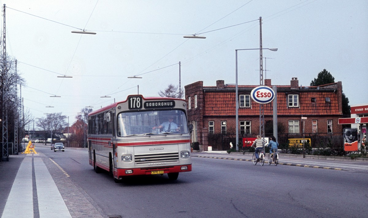 H.C. Stephansens Rutebiler Buslinie 178 (Leyland/DAB LIDRT 12/2 1973 - CB 91.111) Vangede, Vangedevej am 31. März 1974.