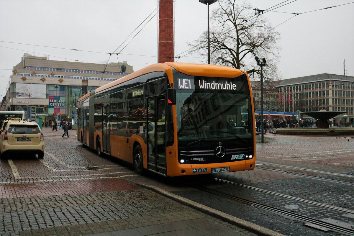 HEAG Mobilo Mercedes Benz eCitaro G Wagen 422 am 04.12.21 in Darmstadt 