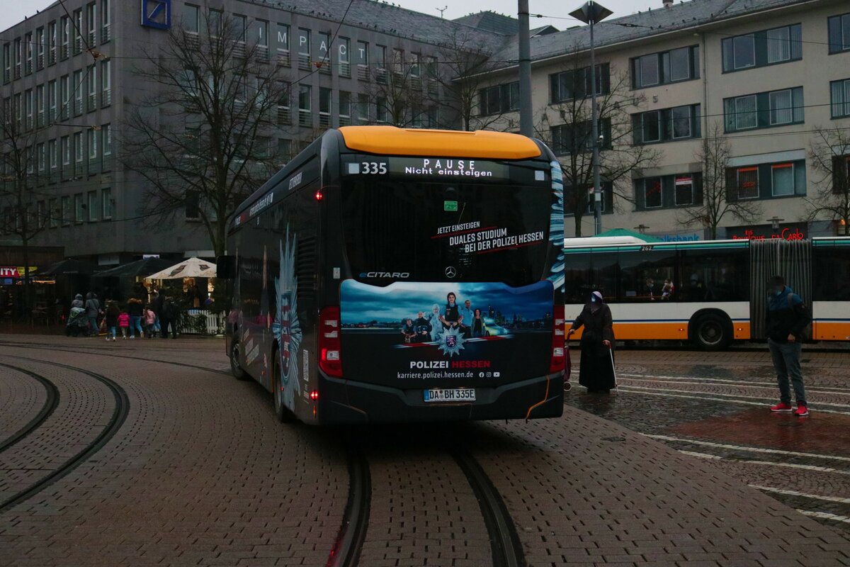 HEAG Mobilo Mercedes Benz eCitaro Wagen 335 am 04.12.21 in Darmstadt