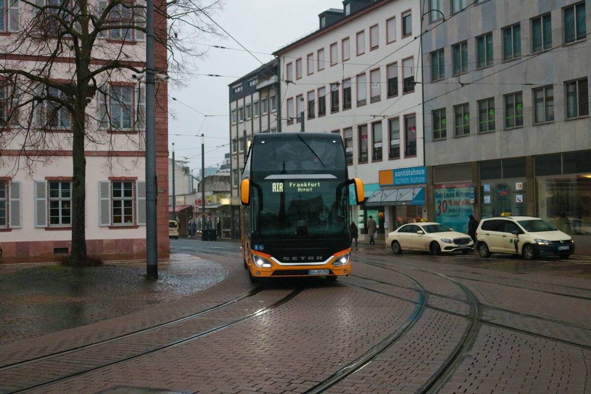 HEAG Mobilo Setra Doppeldecker AIRLiner am 04.12.21 in Darmstadt 