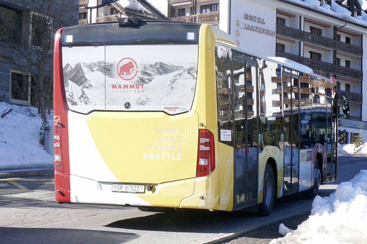 Heck des MB C2 K vom PU Stuppan, Flims am 16.2.19 bei der Anfahrt zur Bergbahn Laax.