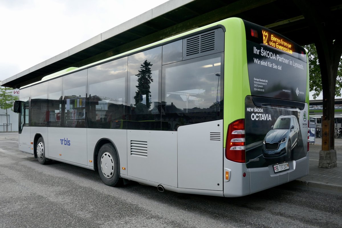 Heckansicht des Citaro Facelift K 207 der am 13.5.20 beim Bhf Burgdorf steht.