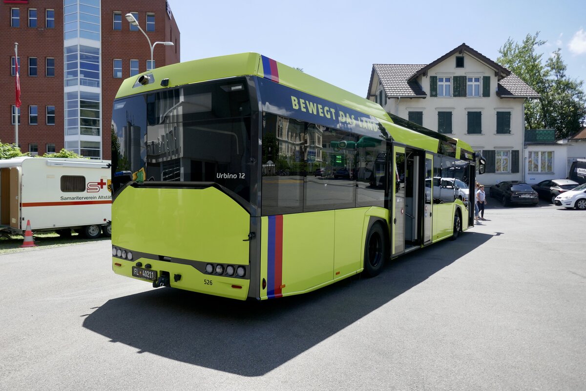 Heckansicht des Solaris Urbino 12 IV 526 von LIE Mobil am 11.6.22 bei der Tag der offenen Tür von Rheintal Bus in Altstätten SG.