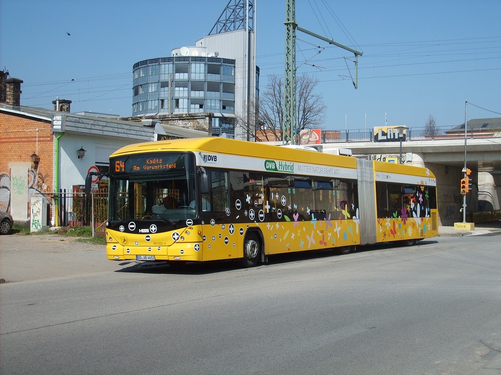 Hess BGH-N2C - DD VB 4612 - Wagen 461 002 - in Dresden, am Haltepunkt Pieschen - am 18-März-2015