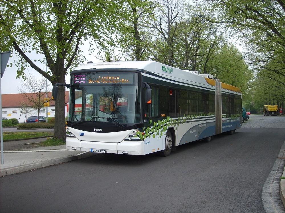 Hess BGH-N2C - L NV 1205 - Wagen 205 - in Leipzig, Dr.-Herrmann-Duckner-Straße - am 27-April-2015