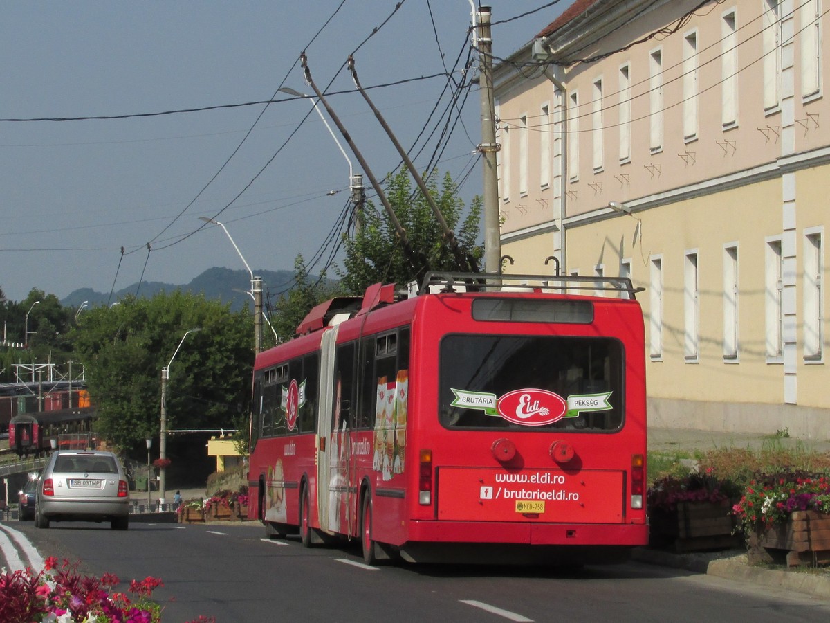 Hess BGT-N SwissTrolley1 (Prototyp), Meditur Mediaș MED-758 (ex #80 Biel/Bienne), 23.07.2015 Mediaș