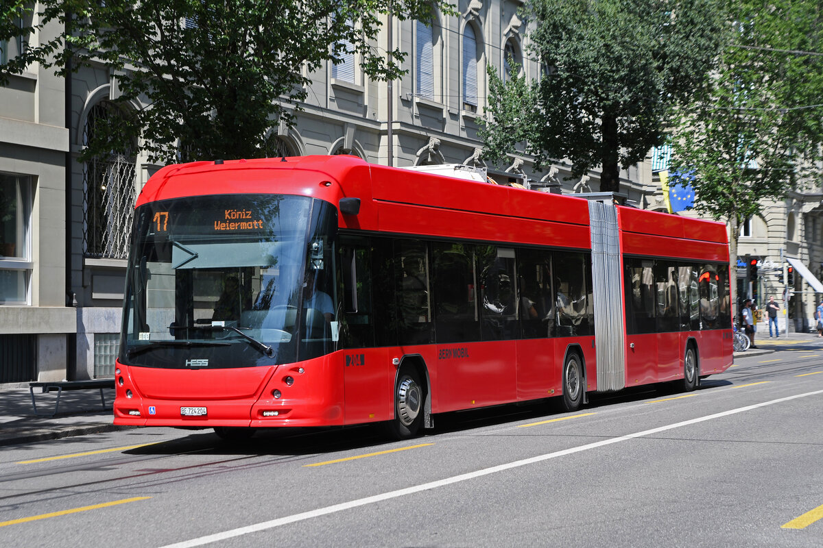 Hess Elektrobus 204, auf der Linie 17, fährt am 20.07.2023 durch die Bundesgasse.