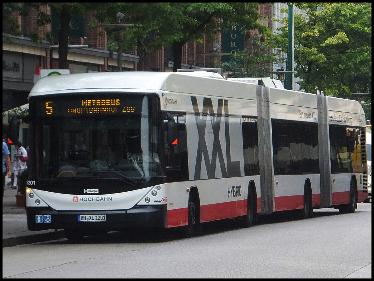 Hess LighTram Hybrid Hochbahn der Hamburger Hochbahn AG in Hamburg am 25.07.2013