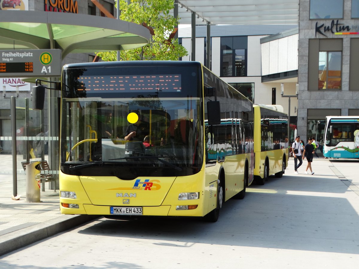 Heuser Bus MAN Lions City mit Göppel Midi Train Anhänger am 09.09.16 in Hanau Freiheitsplatz