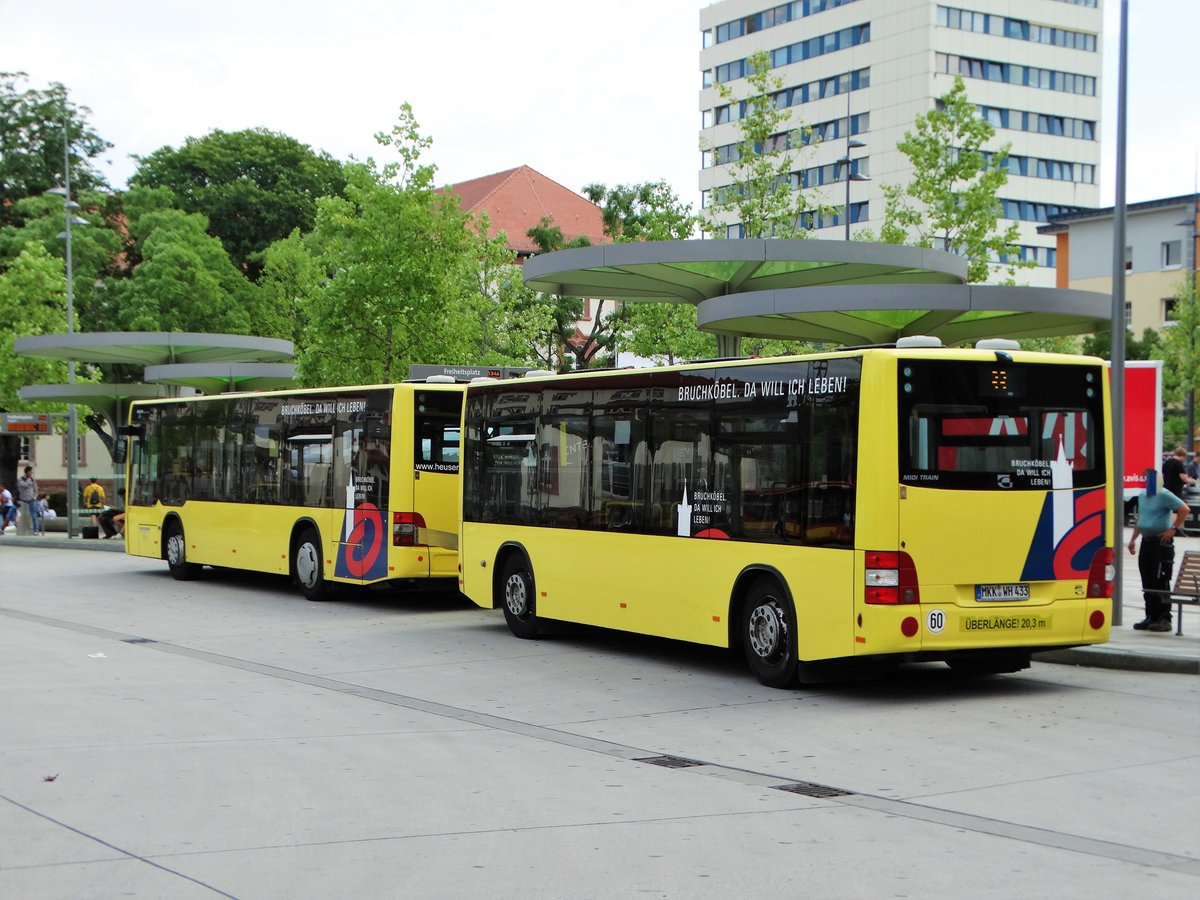 Heuser MAN Lions City mit Göppel Midi Train Anhänger (Bruchköbel da möchte ich Leben) am 23.06.17 in Hanau Freiheitsplatz