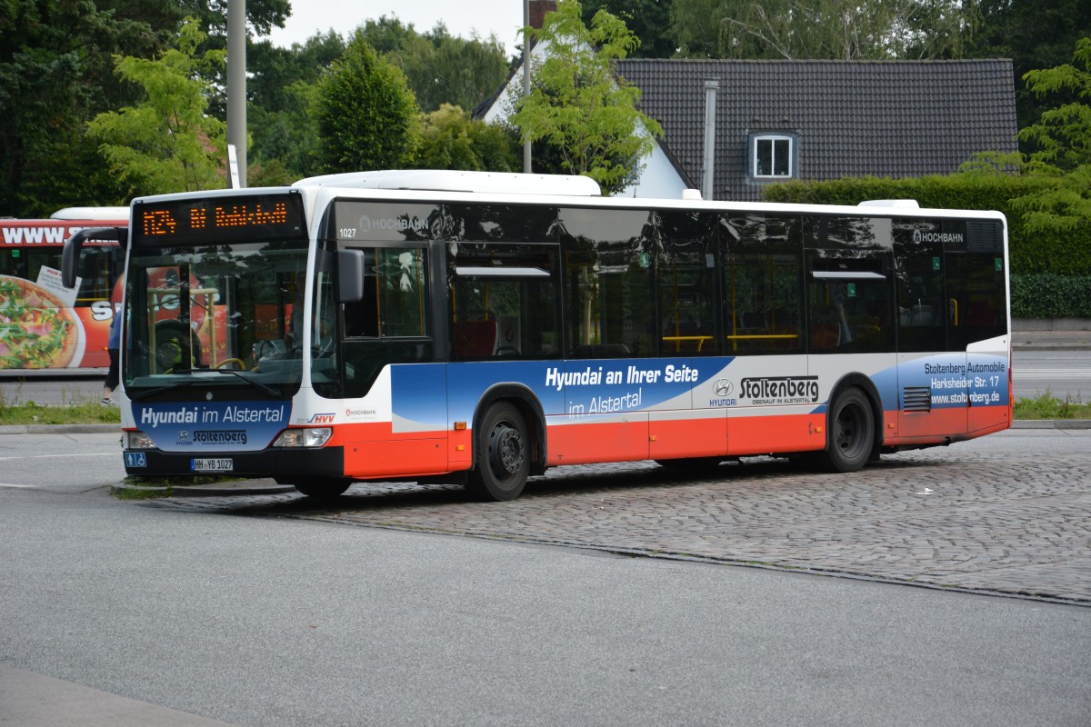 HH-YB 1027 steht am 11.07.2015 am U-Bahnhof Hamburg Niendorf Markt. Aufgenommen wurde ein Mercedes Benz Citaro Facelift / Hochbahn.
